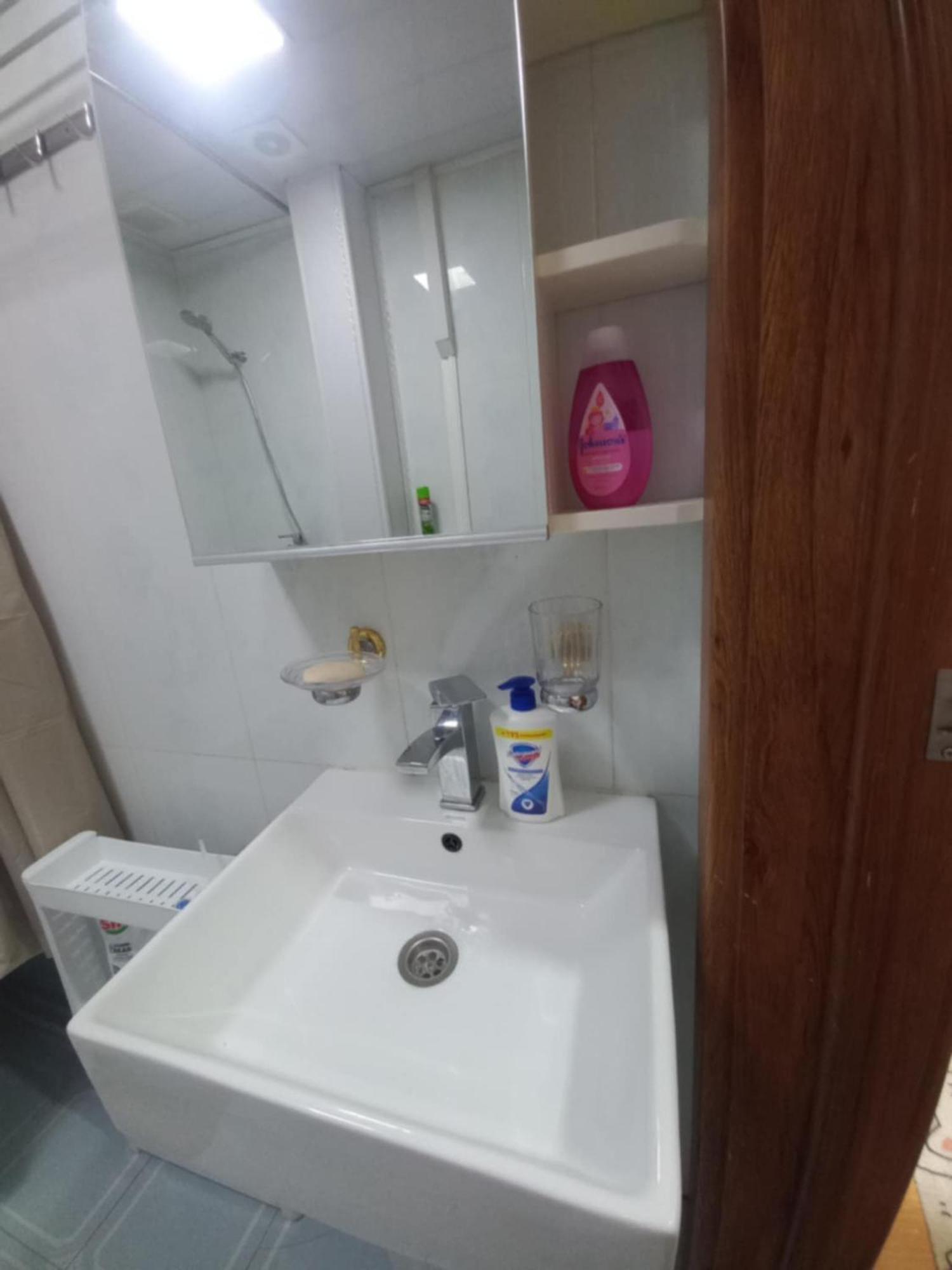 Lana Hostel อูลานบาตอร์ ภายนอก รูปภาพ